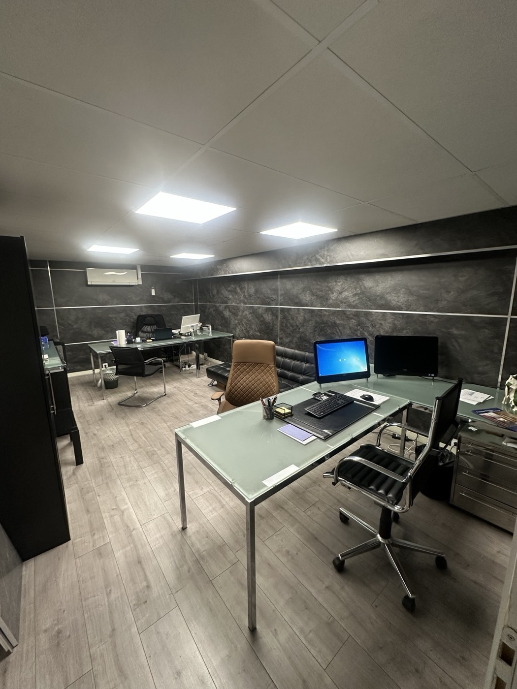 Bureaux équipés disponibles